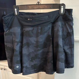 Lululemon Pace Rival Mid-Rise Skirt Long, Size 10 (Black Camo)
